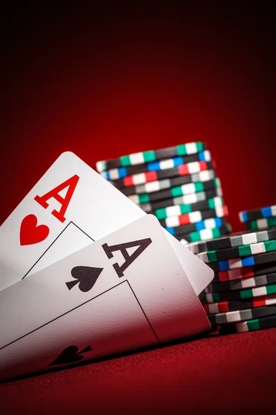 cina778 Android app interface showing live-dealer lobby and table selection